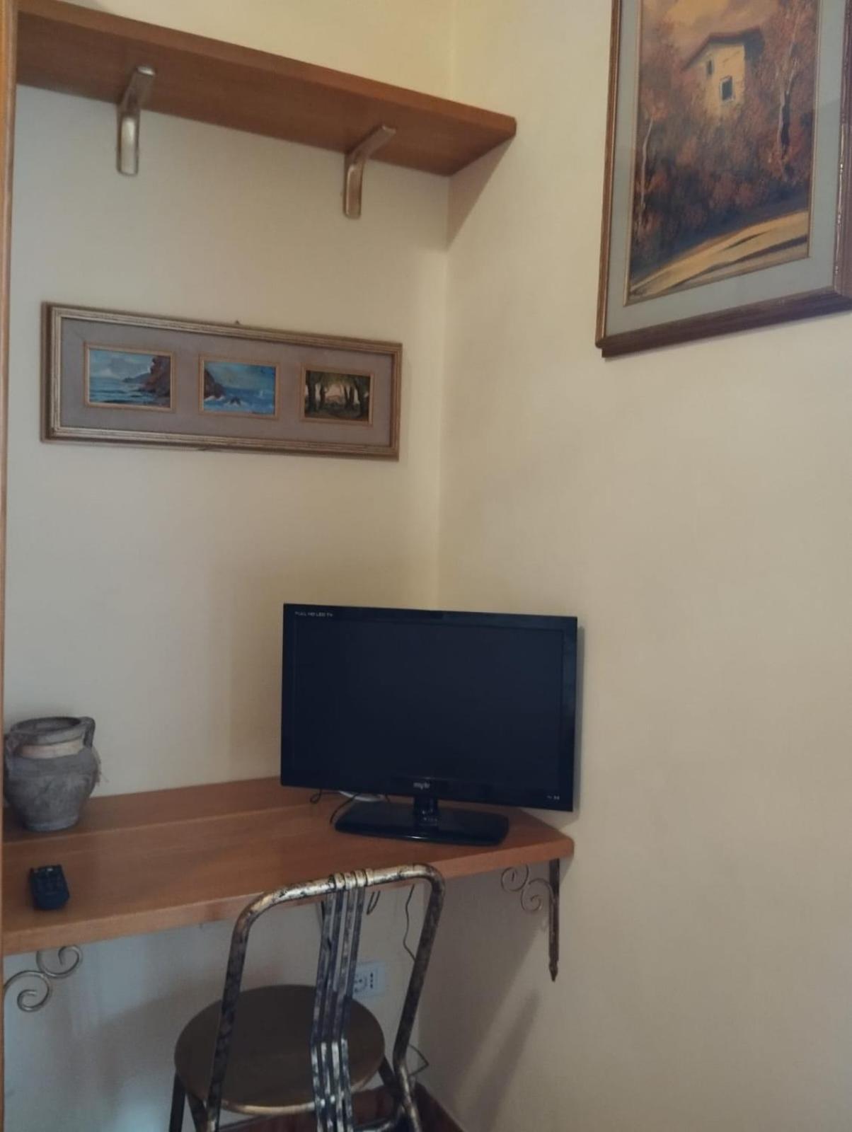 Hotel The Family House Livorno Esterno foto