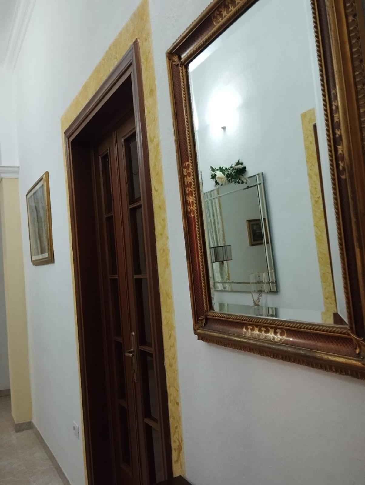 Hotel The Family House Livorno Esterno foto